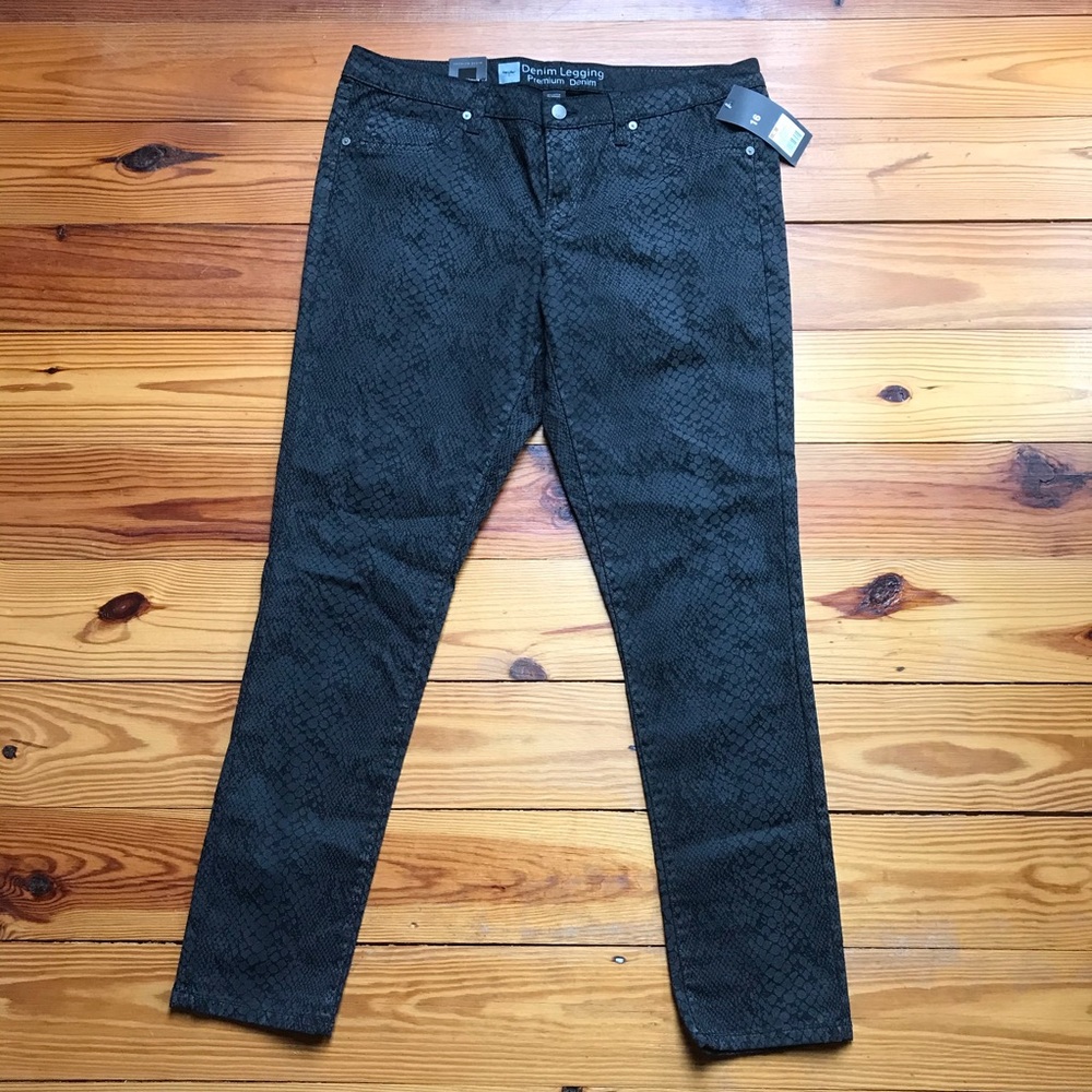 Mossimo Black Snakeskin Denim Legging Jeans, NWT, 16